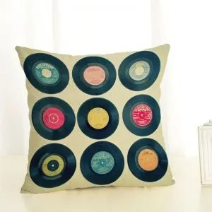 Чехол на декоративную подушку. Пластинки. Хлопок. Размер 45 х 45 см.