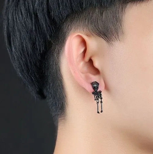 Серьги Скелет с короной. Цвет черный.